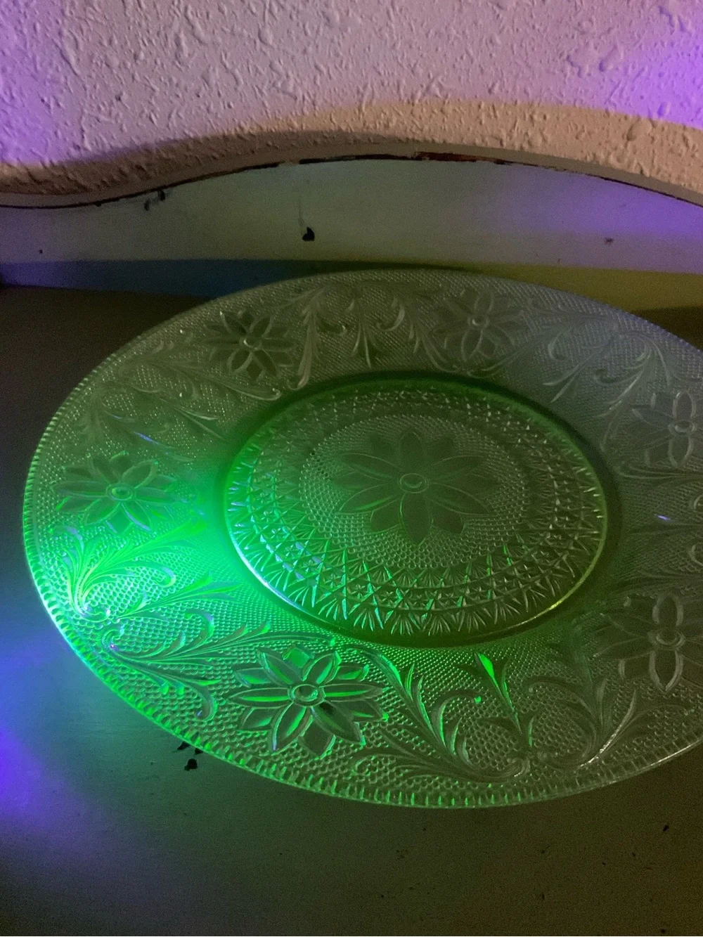 Green Uranium Plate Glass